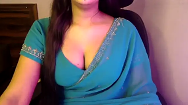 Snapshot of catpussy_ruhi chatting on 18, 12, 2025 catpussy ruhi online show from 18, 12, 2025