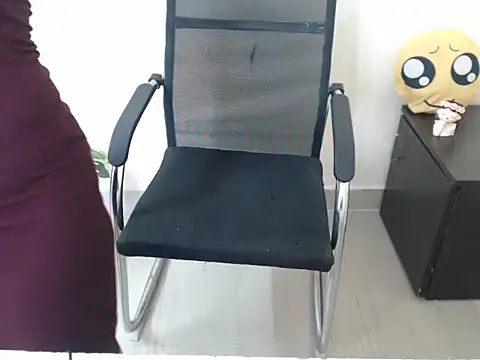 Snapshot of anika_bold chatting on 10, 9, 2025 anika bold online show from 10, 9, 2025