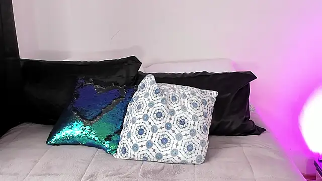 Snapshot of Londonttipton chatting on 12, 2, 2026 Londonttipton online show from 12, 2, 2026