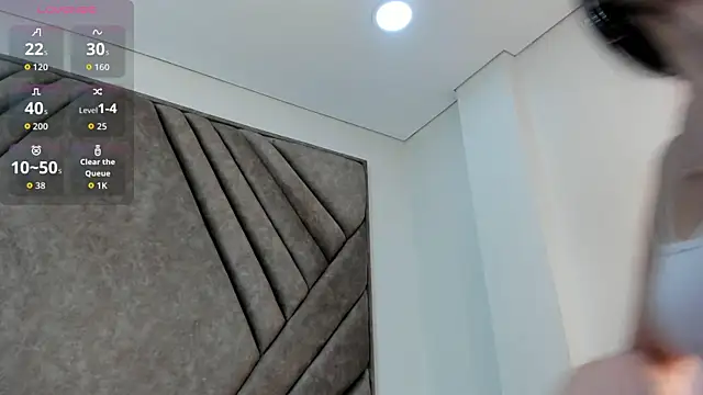 Shadow Hill online show from 18, 10, 2025