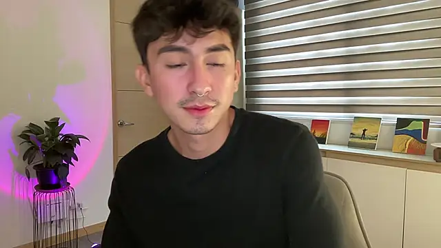 sweettaaron01 online show from 8, 10, 2025