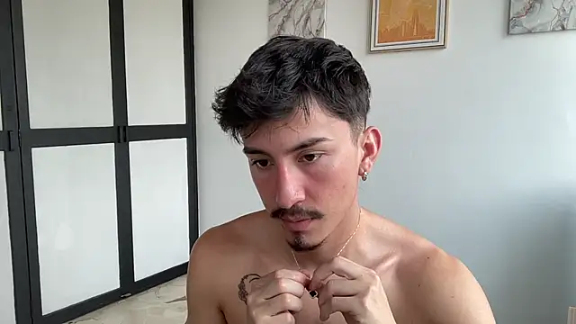 sweettaaron01 online show from 12, 2, 2026