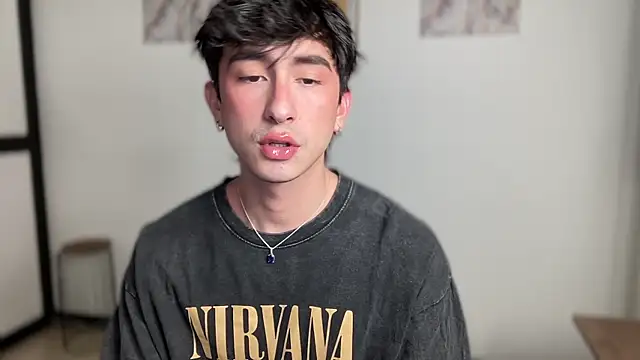sweettaaron01 online show from 15, 5, 2026