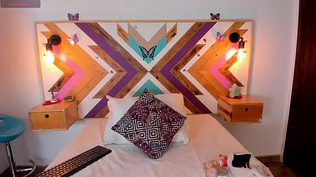 ZairaVanCleef online show from 26, 9, 2025