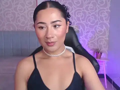 evelyn ch  online show from 19, 9, 2025