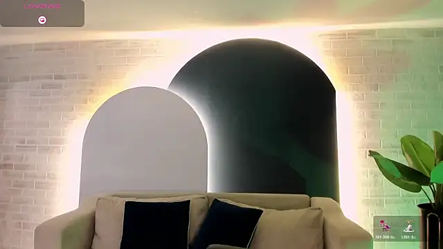 IsabellaMoreau online show from 13, 12, 2025