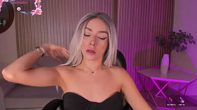 IsabellaMoreau online show from 17, 5, 2026