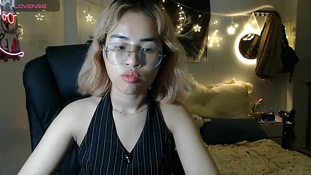 LichiLiin online show from 10, 9, 2025
