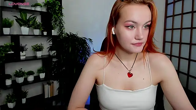 Snapshot of Ida_FaneStain chatting on 28, 9, 2025 Ida FaneStain online show from 28, 9, 2025