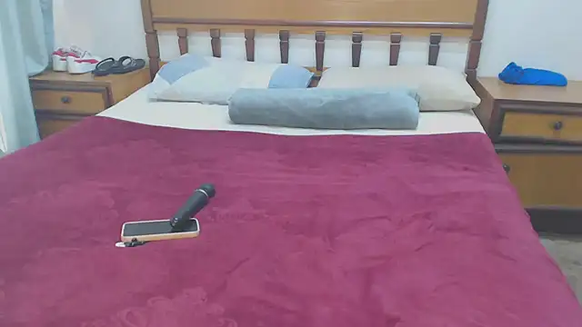 Snapshot of HugeTitisxx chatting on 11, 9, 2025 HugeTitisxx online show from 11, 9, 2025