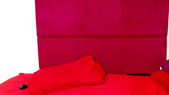 HugeTitisxx online show from 17, 11, 2025