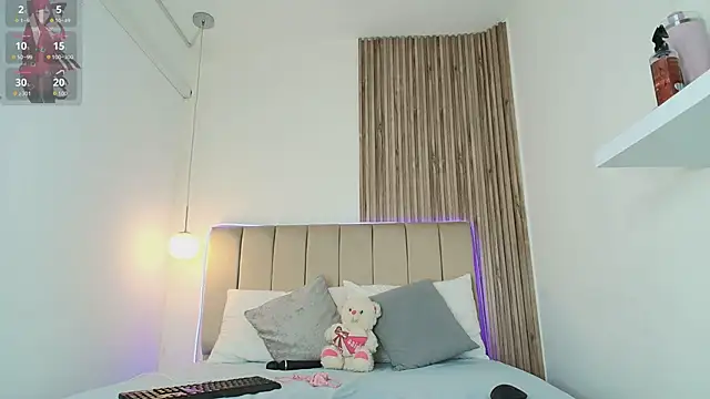 Alisson Owen online show from 3, 2, 2026