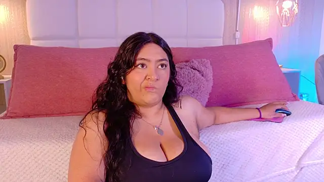 Leah Bensson online show from 11, 9, 2025