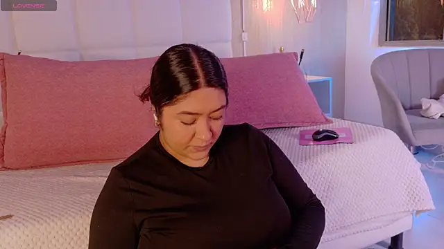 Leah Bensson online show from 11, 10, 2025