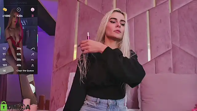 SelenaDaze online show from 24, 11, 2025