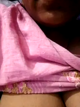 Dassing strip couple online show from 11, 10, 2025