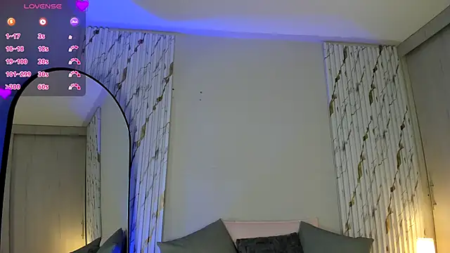 MissVioleet  online show from 10, 10, 2025