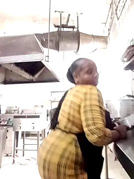 ShySexyBaddiexx online show from 9, 9, 2025