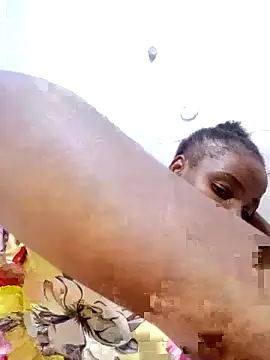 ShySexyBaddiexx online show from 26, 10, 2025