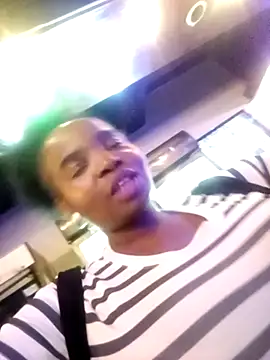 Snapshot of ShySexyBaddiexx chatting on 13, 11, 2025 ShySexyBaddiexx online show from 13, 11, 2025