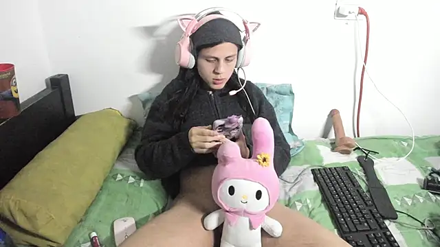 Petite-Goth online show from 23, 11, 2025