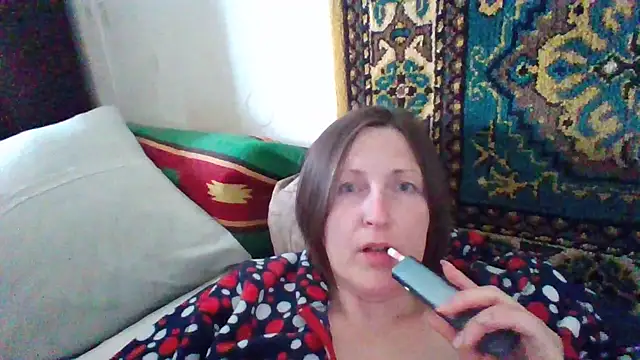 Snapshot of AllaSowinskaya chatting on 17, 4, 2026 AllaSowinskaya online show from 17, 4, 2026