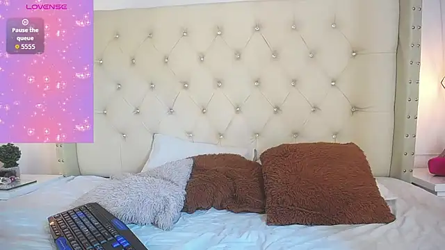 larandemon online show from 16, 9, 2025