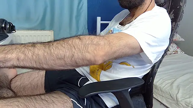 Snapshot of flydirty chatting on 10, 10, 2025 flydirty online show from 10, 10, 2025