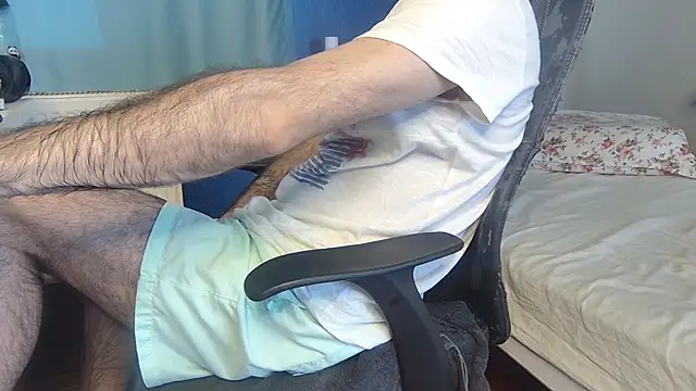 Snapshot of flydirty chatting on 8, 11, 2025 flydirty online show from 8, 11, 2025