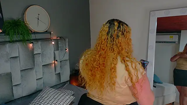 Snapshot of JenaCooper_ chatting on 4, 12, 2025 JenaCooper online show from 4, 12, 2025