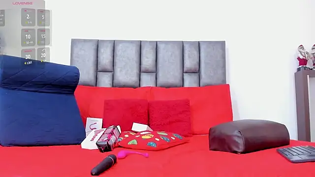 miaroberts69 online show from 20, 12, 2025