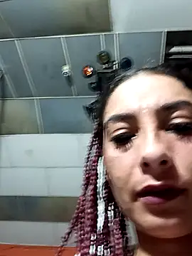 Snapshot of miaroberts69 chatting on 2, 2, 2026 miaroberts69 online show from 2, 2, 2026