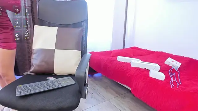 Snapshot of miaroberts69 chatting on 13, 3, 2026 miaroberts69 online show from 13, 3, 2026