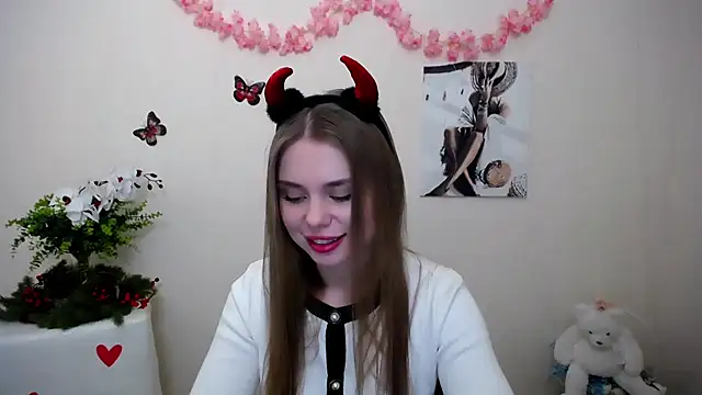 Snapshot of OceanicDawn chatting on 2, 3, 2026 OceanicDawn online show from 2, 3, 2026