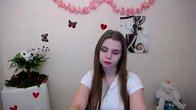 Snapshot of OceanicDawn chatting on 6, 4, 2026 OceanicDawn online show from 6, 4, 2026