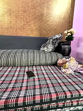 Iampriyaaa15 online show from 13, 5, 2026