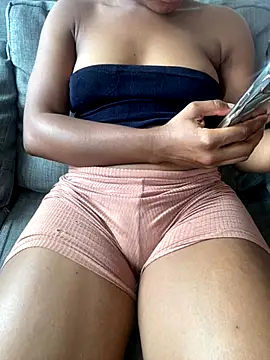 PrettyNina77 online show from 19, 10, 2025