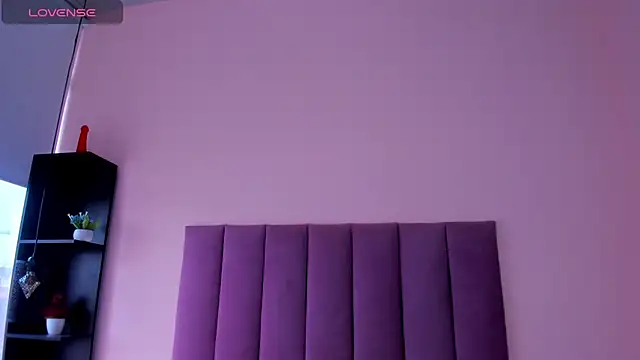 Snapshot of violet_myerrs chatting on 12, 1, 2026 violet myerrs online show from 12, 1, 2026