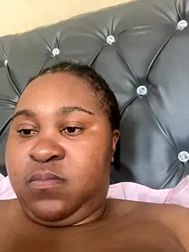 Snapshot of ChubbyAssyiyer chatting on 27, 10, 2025 ChubbyAssyiyer online show from 27, 10, 2025