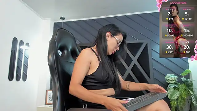 zoe martins  online show from 29, 11, 2025