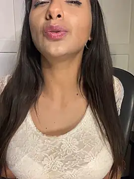 chicachocolate01 online show from 29, 9, 2025