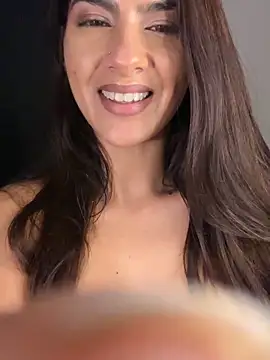 chicachocolate01 online show from 17, 5, 2026