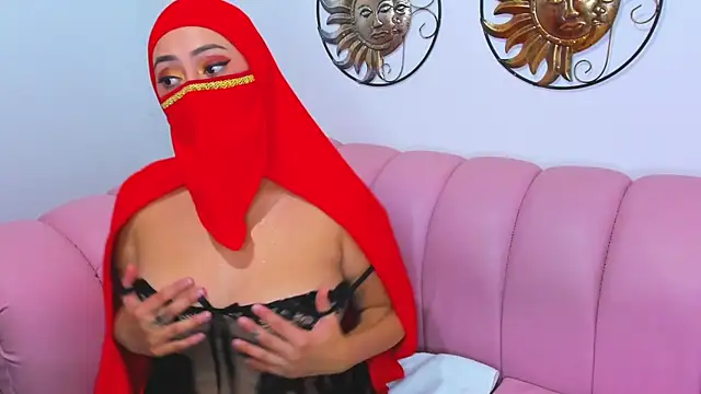 Snapshot of Aisha_Malek chatting on 2, 10, 2025 Aisha Malek online show from 2, 10, 2025