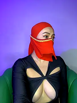 Snapshot of Aisha_Malek chatting on 7, 11, 2025 Aisha Malek online show from 7, 11, 2025