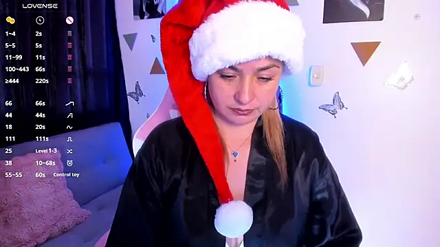 luciamature  online show from 16, 12, 2025