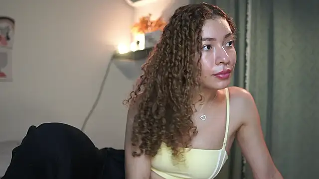 isabella-garcia- online show from 13, 9, 2025