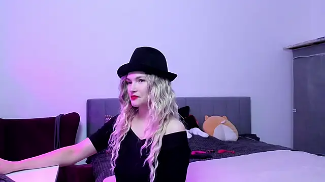 Snapshot of Katherine_Twilight chatting on 10, 10, 2025 Katherine Twilight online show from 10, 10, 2025