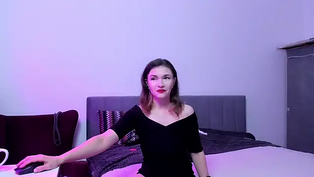 Snapshot of Katherine_Twilight chatting on 6, 11, 2025 Katherine Twilight online show from 6, 11, 2025