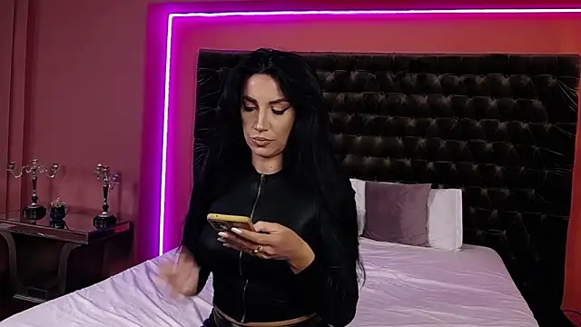 StephanyMillan online show from 21, 9, 2025