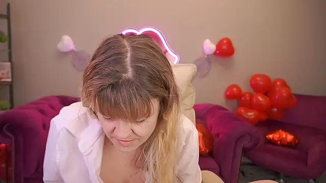 Snapshot of BellaLaPetit chatting on 21, 2, 2026 BellaLaPetit online show from 21, 2, 2026